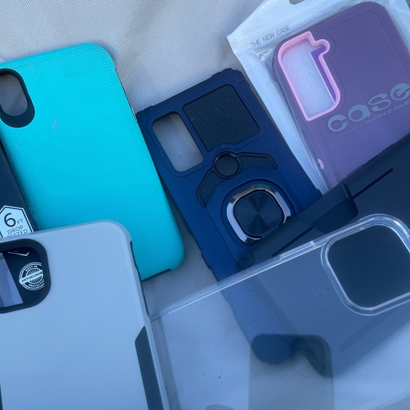 MORE Phone cases!! Each case comes with screen protectors (while supplies last) - Picture 2 of 3